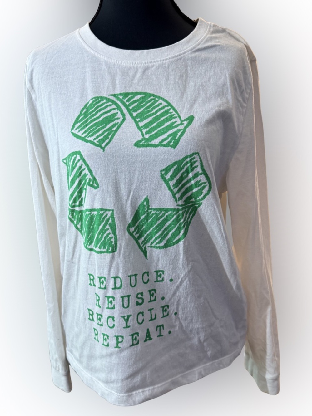 Recycled‎ Threads White Crop Long Sleeve Tee with Green Recycle Graphic Sz Large
